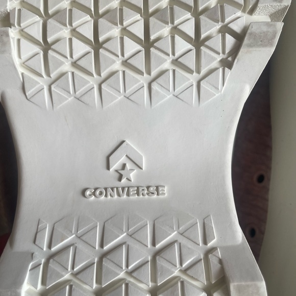 NEW Converse CTAS
Lugged 2.0 Hi Corduroy
Platform, MENS
Sneaker Size 9.5‎ - Picture 13 of 14